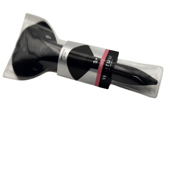 It Cosmetics Empress Fan Brush NIB. From the Velvet Luxe Collection #324 - Picture 5 of 5